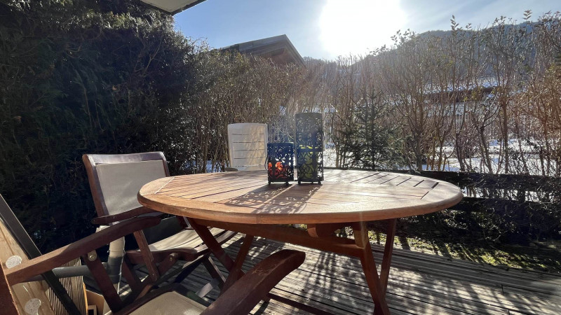 _lv_images__lot_0000000218_04_3714553