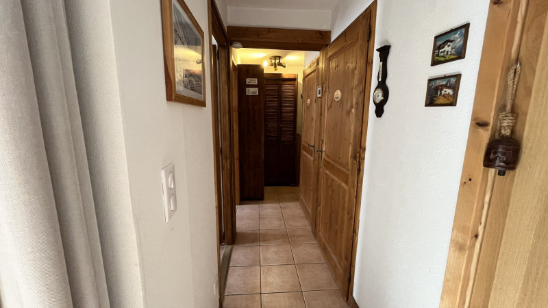 _lv_images__lot_0000000218_09_4016750 _lv_images__lot_0000000218_09_4016750