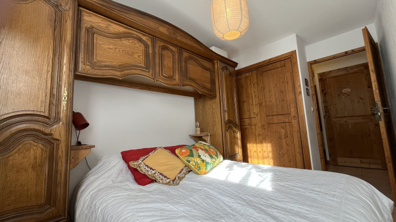 _lv_images__lot_0000000218_10_3647104