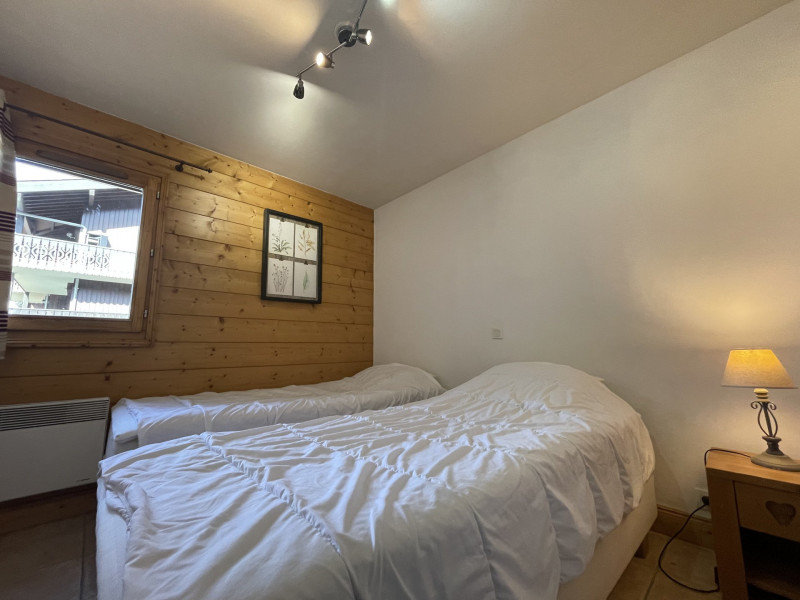 _lv_images__lot_0100010945_12_4065379