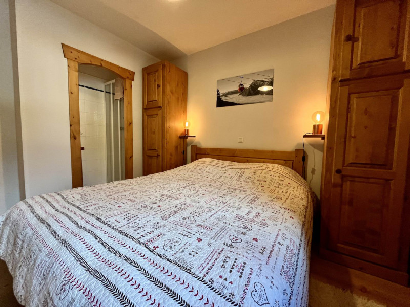 _lv_images__lot_0100021051_08_3716319