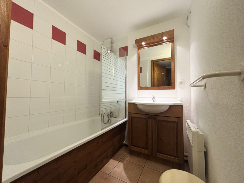 _lv_images__lot_0100301604_11_3543893