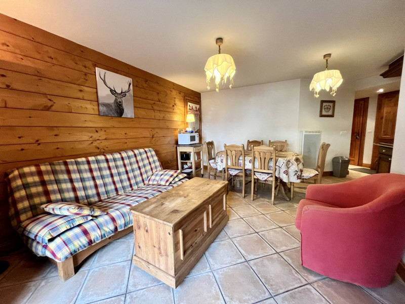 _lv_images__lot_0100320827_03_3597428