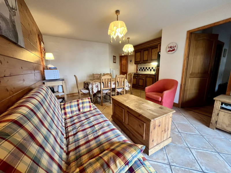 _lv_images__lot_0100320827_06_3531258