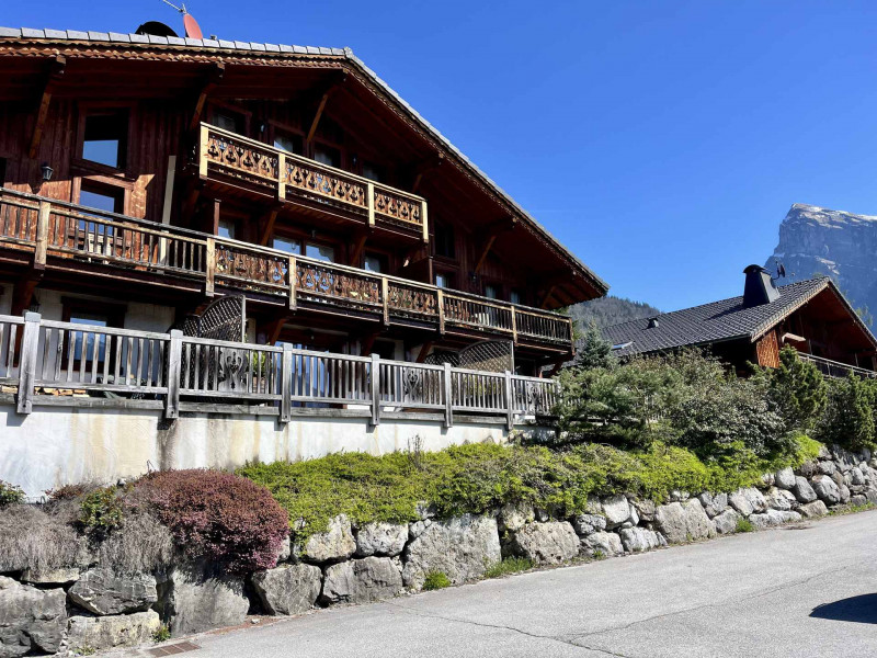 _lv_images__lot_0101011053_15_3701771