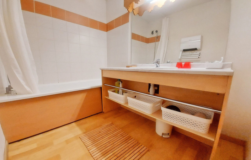 _lv_images__lot_0101021500_08_3704596