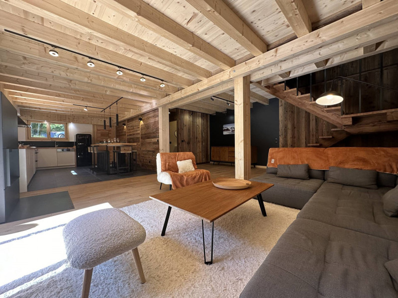 _lv_images__lot_0101055214_03_3562614