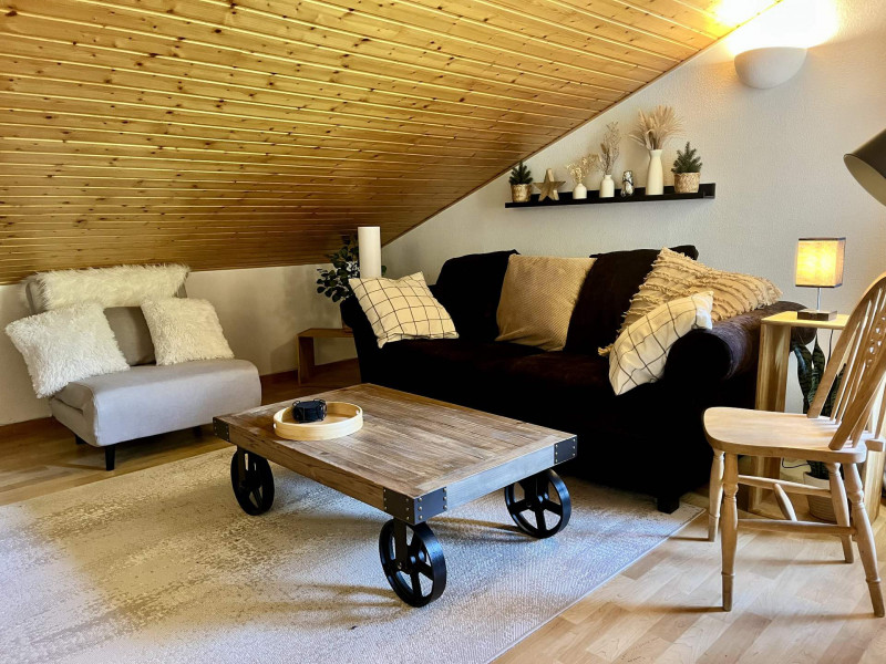 _lv_images__lot_0101381491_03_3713444