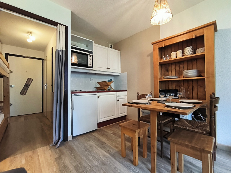 _lv_images__lot_0109021822_05_3720381