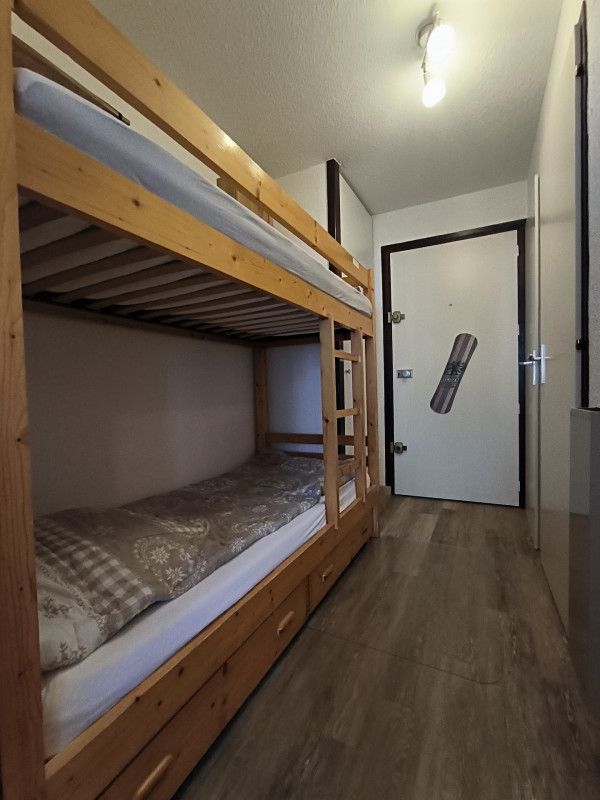 _lv_images__lot_0109021822_08_3324965