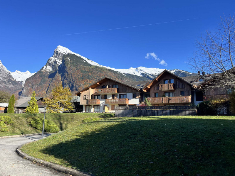 _lv_images__lot_0109021838_15_3611112