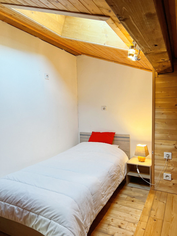 _lv_images__lot_0109021842_11_3701632