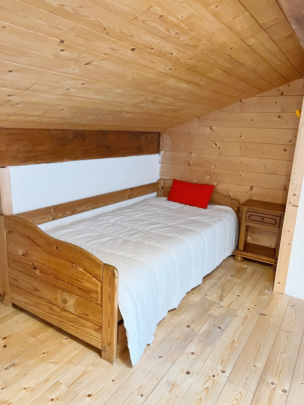 _lv_images__lot_0109021842_12_3277721