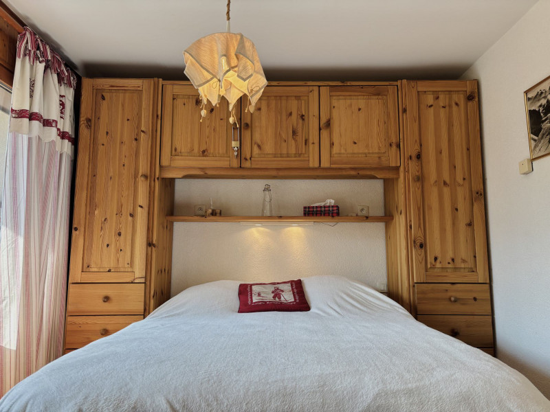 _lv_images__lot_0109021843_04_3324819