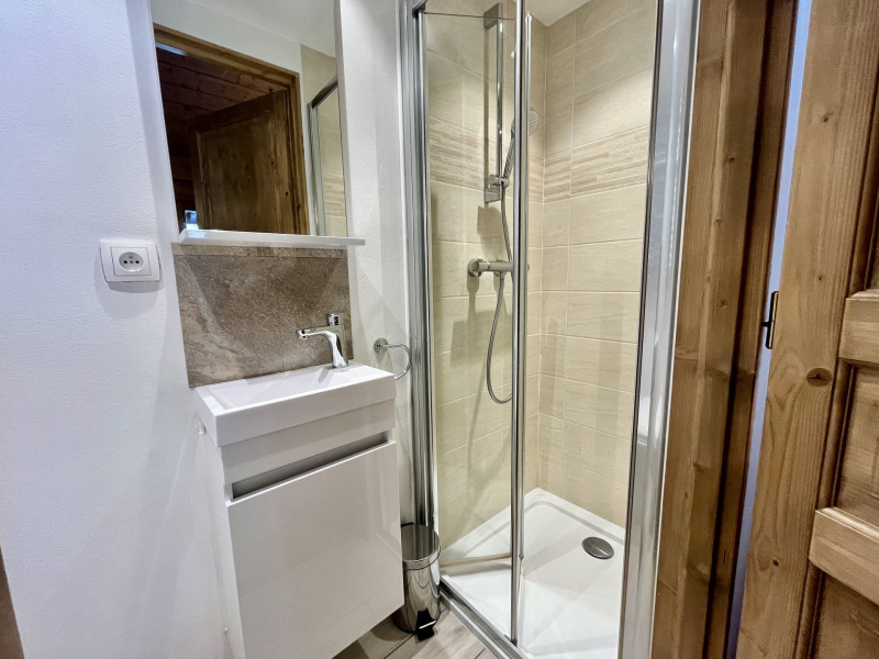 _lv_images__lot_0109021861_12_3395690