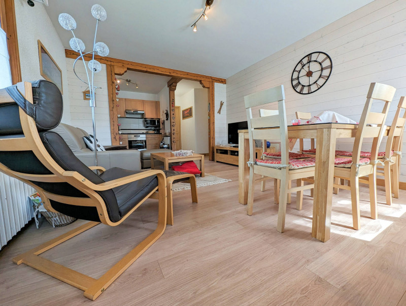 _lv_images__lot_0109021866_03_3447766