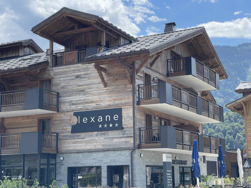 _lv_images__lot_0109021876_12_3541016