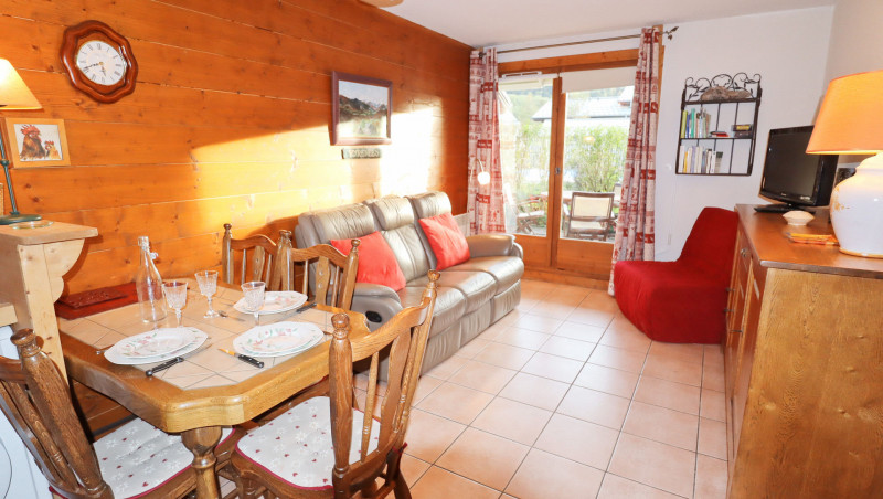 _lv_images__lot_0109021886_02_3349786