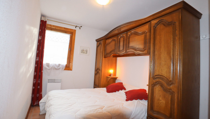 _lv_images__lot_0109021886_05_3470504