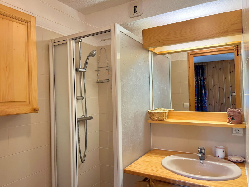 _lv_images__lot_0109021904_09_3426201