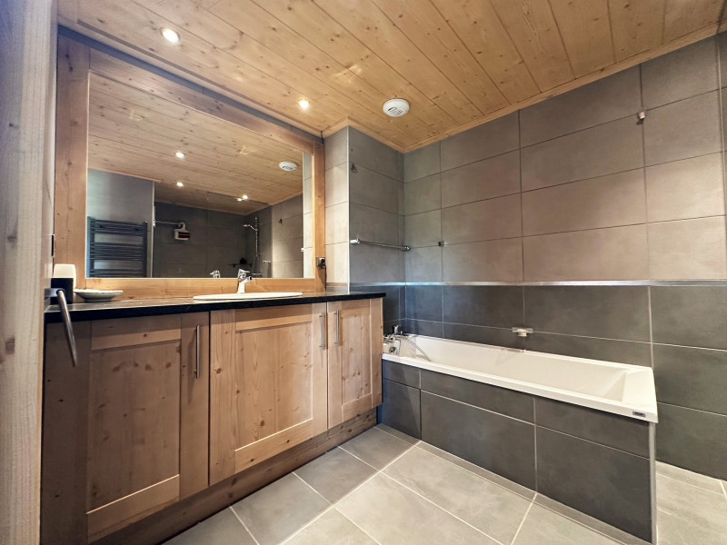 _lv_images__lot_0109021932_06_3688893