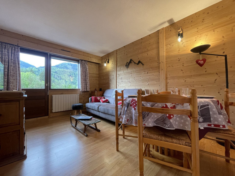 _lv_images__lot_0109021941_02_2654816