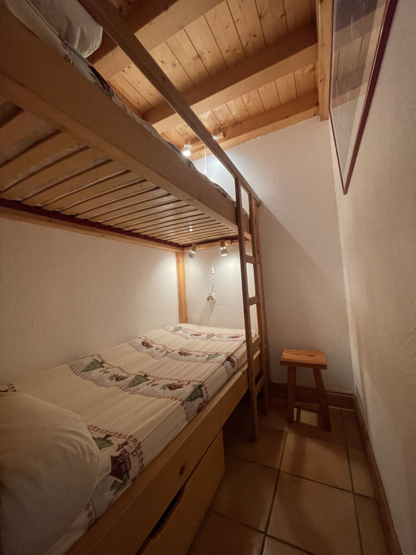 _lv_images__lot_0109021947_08_3709707