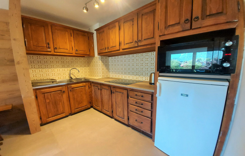 _lv_images__lot_0109021951_03_3379983