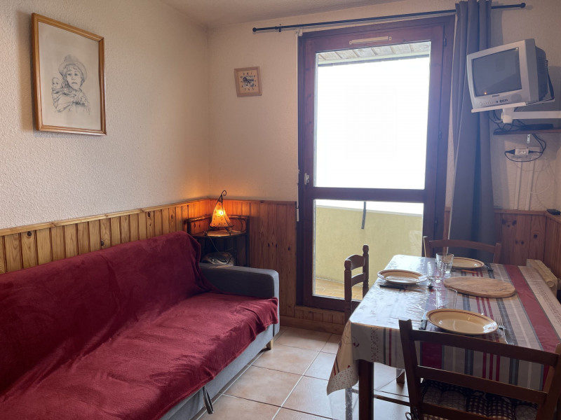 _lv_images__lot_0109021957_03_3582264