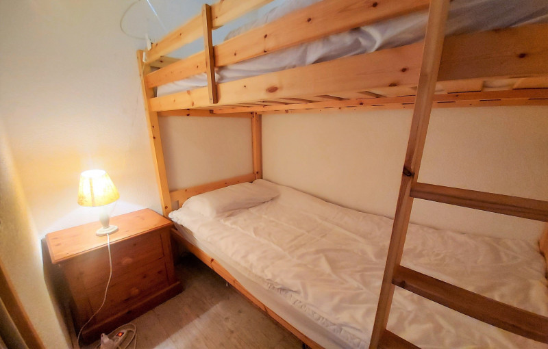 _lv_images__lot_0109021963_04_3623894