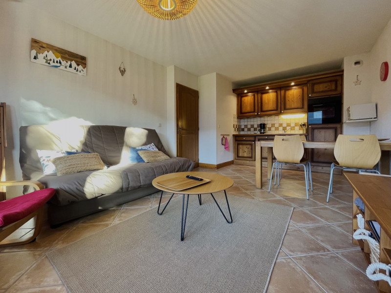 _lv_images__lot_0109021965_02_3050067