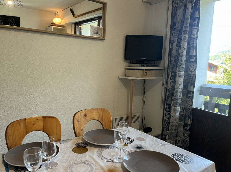 _lv_images__lot_0109021967_04_3493817