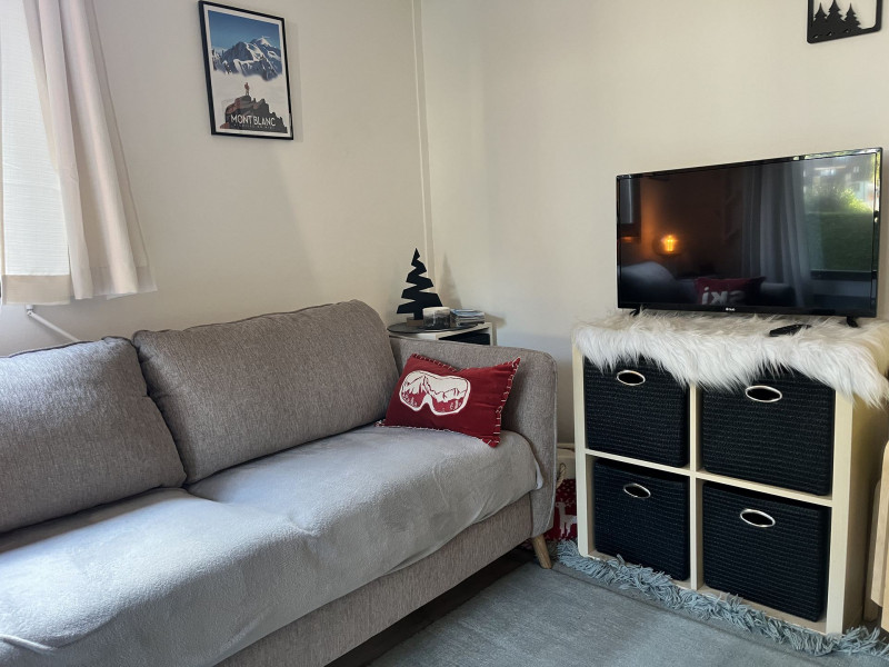 _lv_images__lot_0109021969_06_3690181