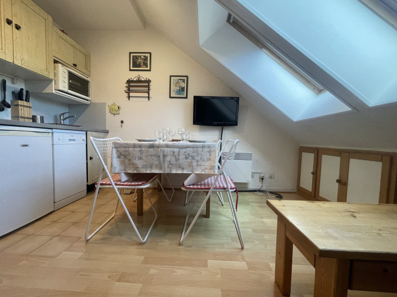 _lv_images__lot_0109021972_03_3590493