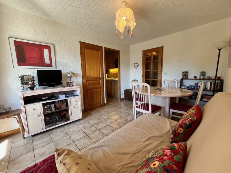 _lv_images__lot_0109021983_04_3699098