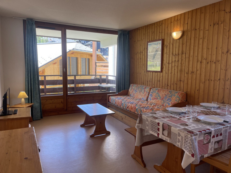 _lv_images__lot_0109021988_03_3005331