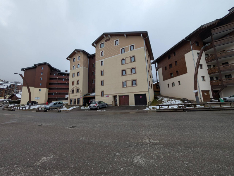 _lv_images__lot_0109021988_10_2653705