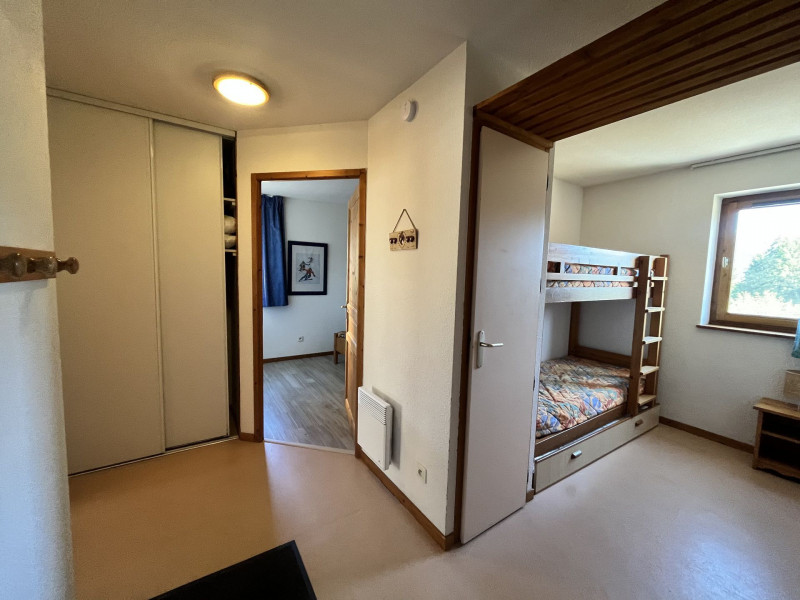 _lv_images__lot_0109021988_13_3229313