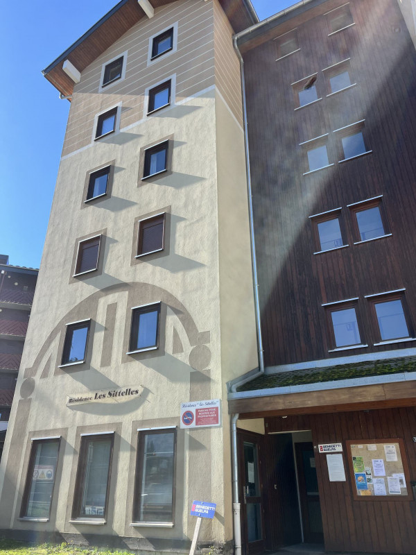 _lv_images__lot_0109021988_15_3209943