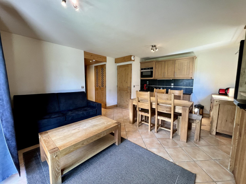 _lv_images__lot_0109021998_05_3210854