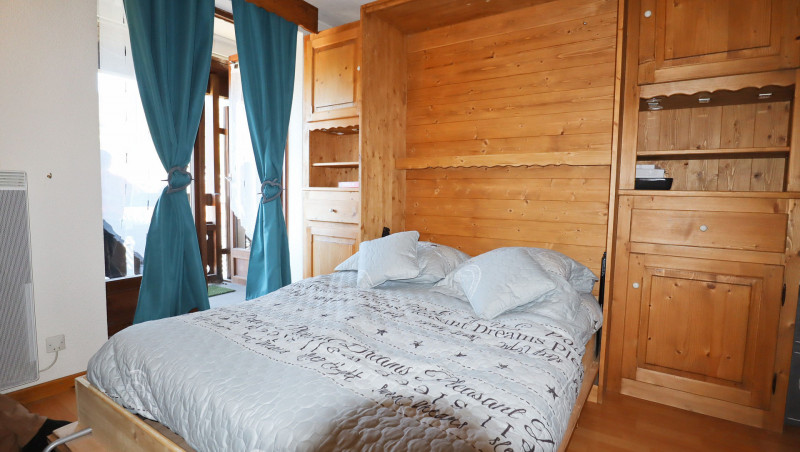 _lv_images__lot_0109021999_07_3562101