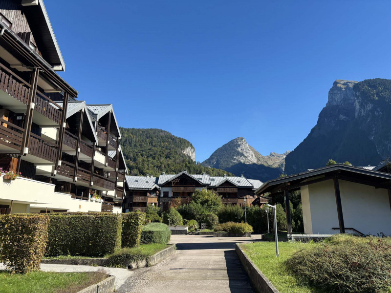 _lv_images__lot_0109021999_14_3590568