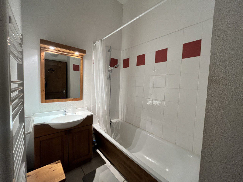 _lv_images__lot_0109022009_04_4068432