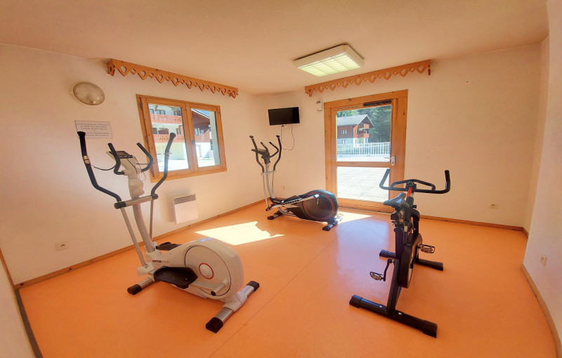 _lv_images__lot_0109022037_13_3557376