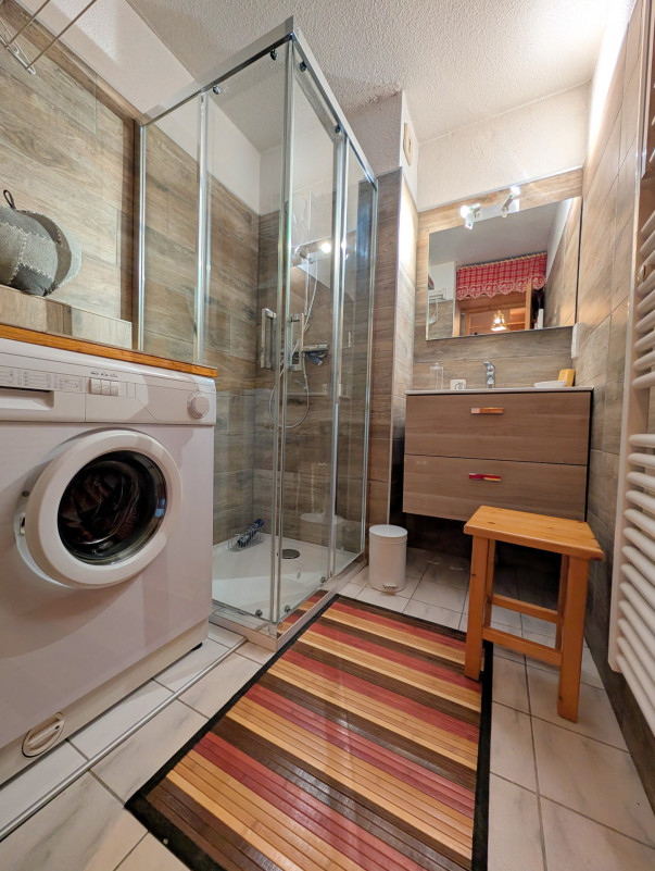 _lv_images__lot_0109022043_09_3573105