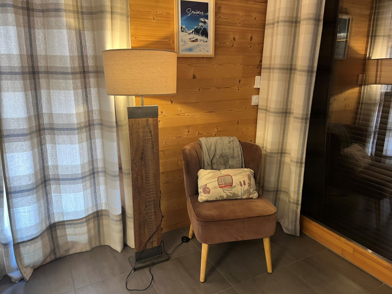 _lv_images__lot_0109022044_05_3320759