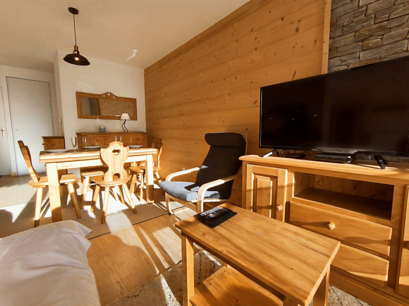 _lv_images__lot_0109022049_01_3473831