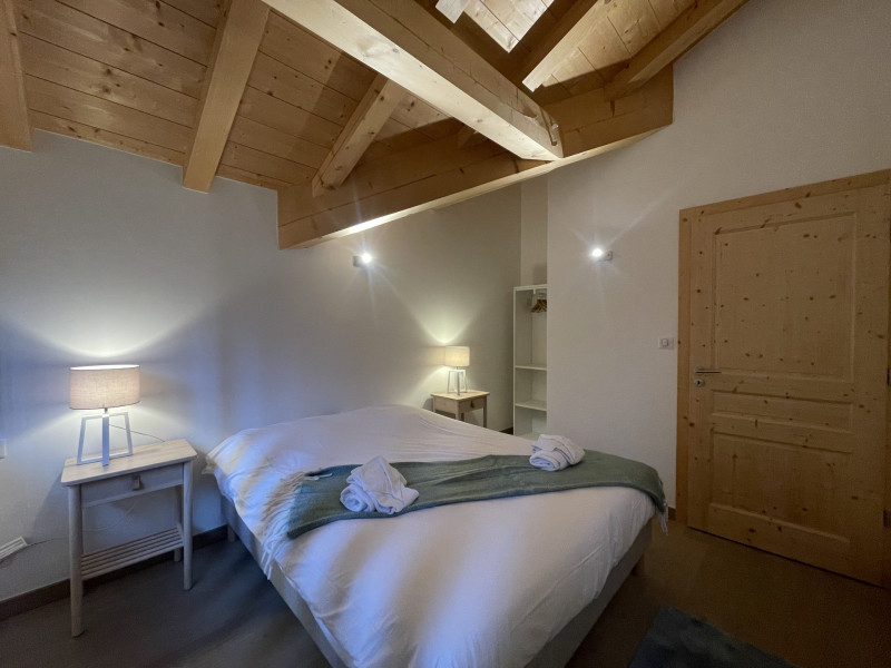 _lv_images__lot_0109022053_12_3703825