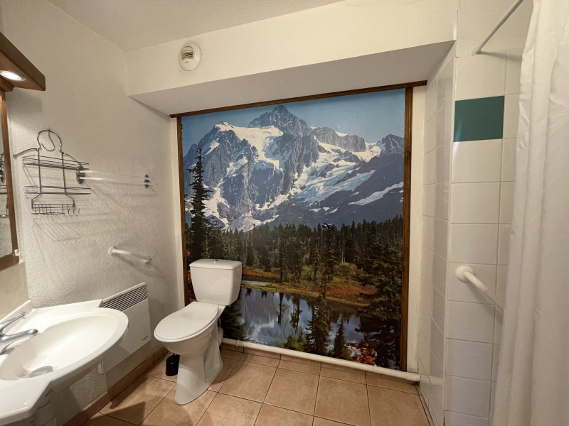 _lv_images__lot_0109022074_08_3735387