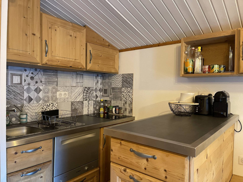 _lv_images__lot_0109022079_04_3698680